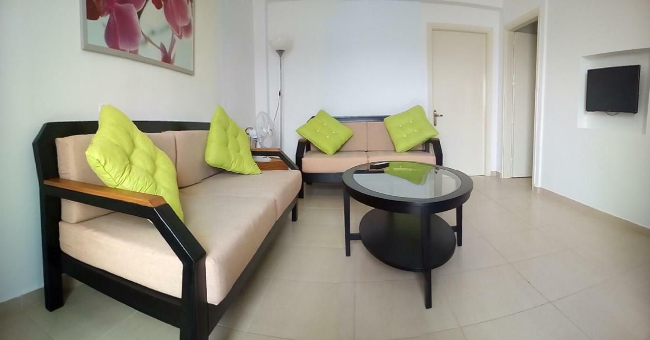 ניקיאנה Fiona Seafront Apartments מראה חיצוני תמונה